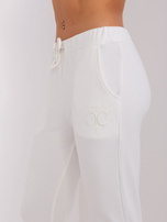 Hurt Ecru damskie spodnie dresowe z kieszeniami 