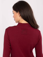 Bordowa prążkowana bluzka z naszywką na plecach