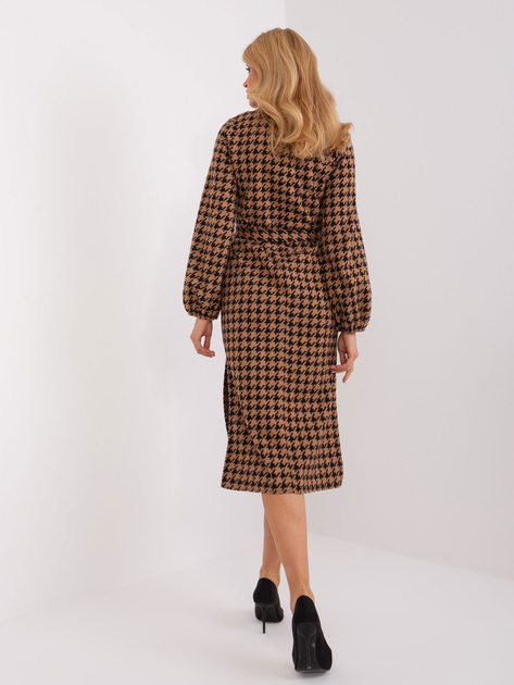 Hurt Camelowo-czarna sukienka dzianinowa z paskiem