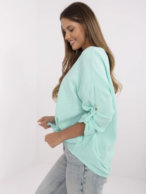 Miętowa muślinowa koszula z drewnianymi guzikami