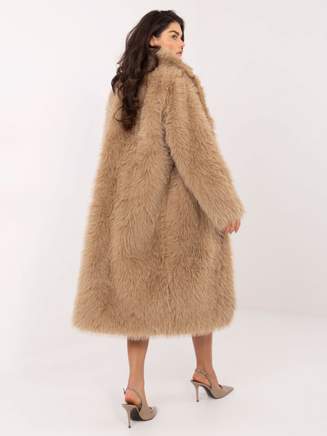 Beżowy zimowy płaszcz ze sztucznego futerka