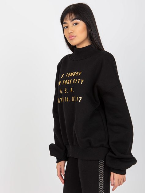 Hurtownia Czarna dresowa bluza z napisami i golfem