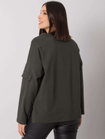 Ciemna khaki bluzka plus size z kieszenią na rękawie Lunnara