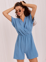 Dreckblauer sommerlicher Overall aus Musselin.