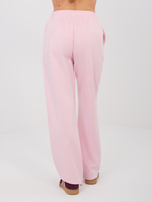 Pastelowy różowy dresowy komplet z krótką bluzą 