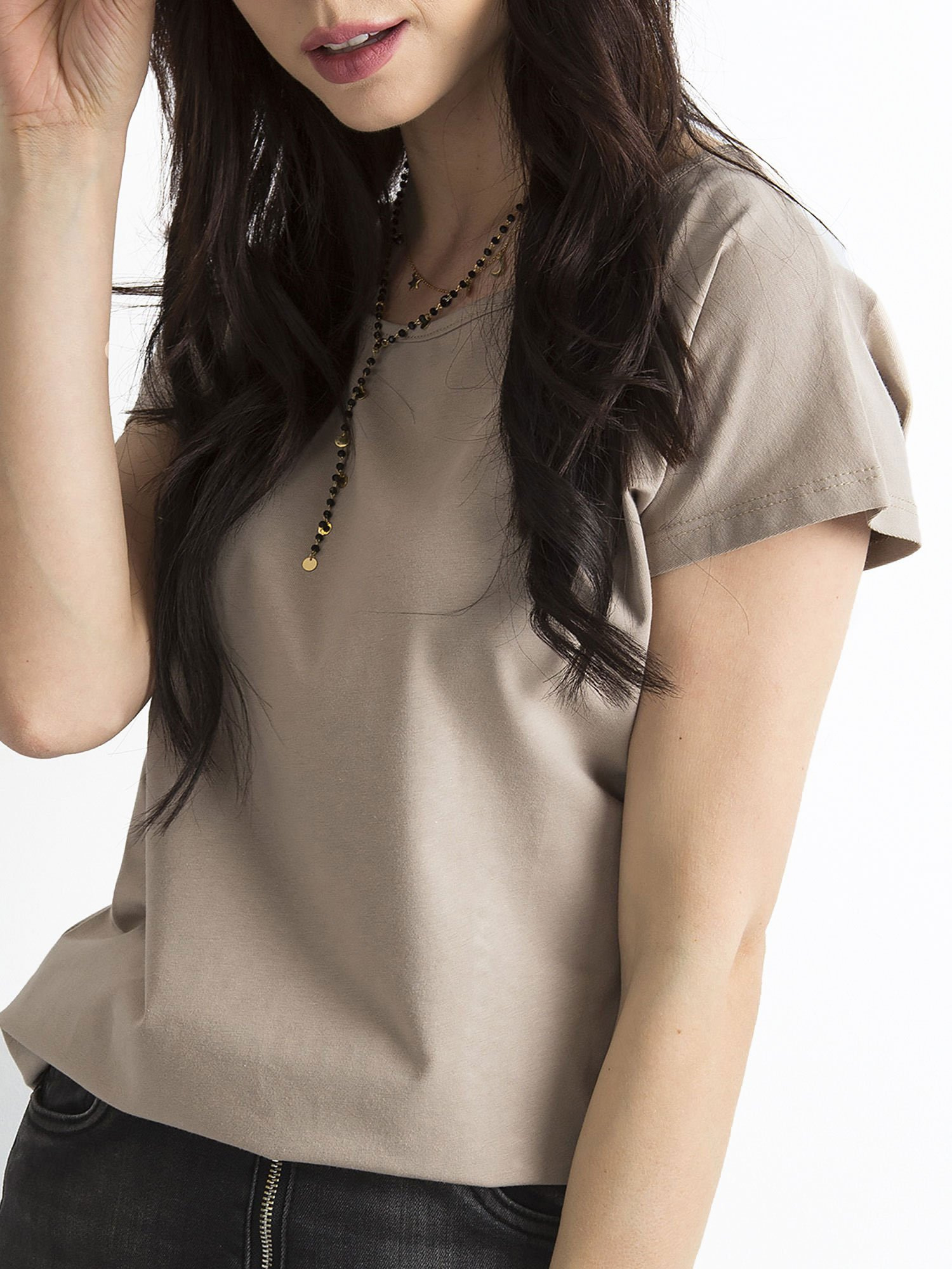 Dark beige Circle t-shirt.
