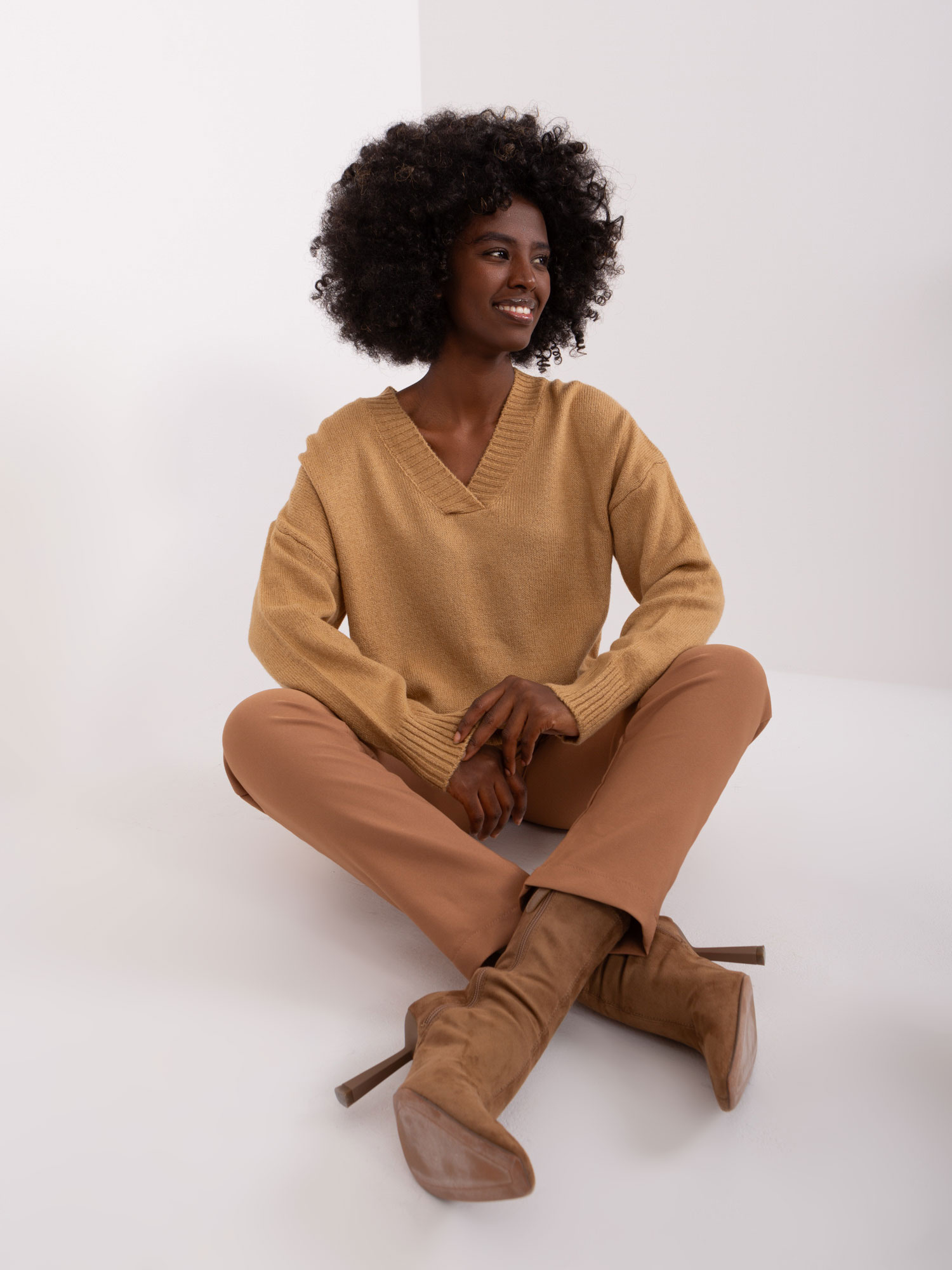 Sweter camelowy