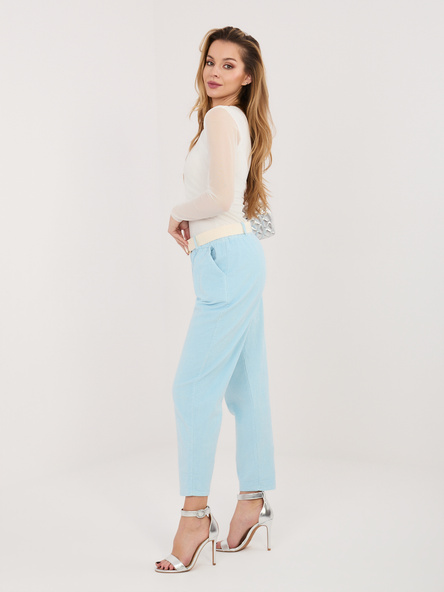 Jasnoniebieskie damskie spodnie cigarette z sztruksu