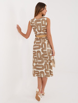 Brown flared sleeveless dress.