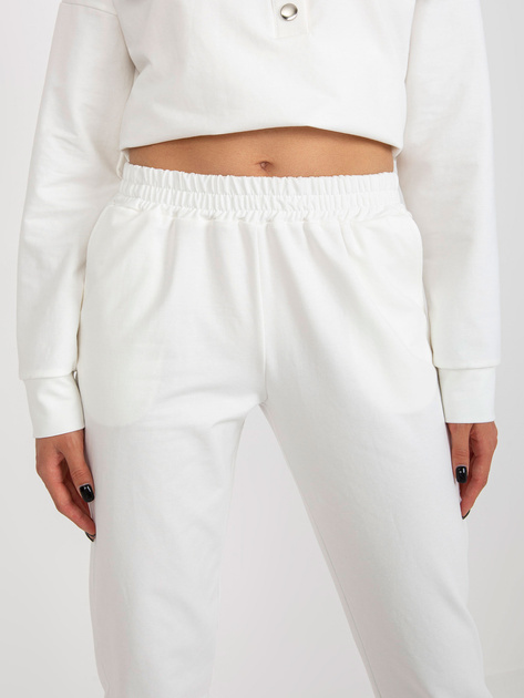 Hurtownia Ecru komplet casualowy ze spodniami