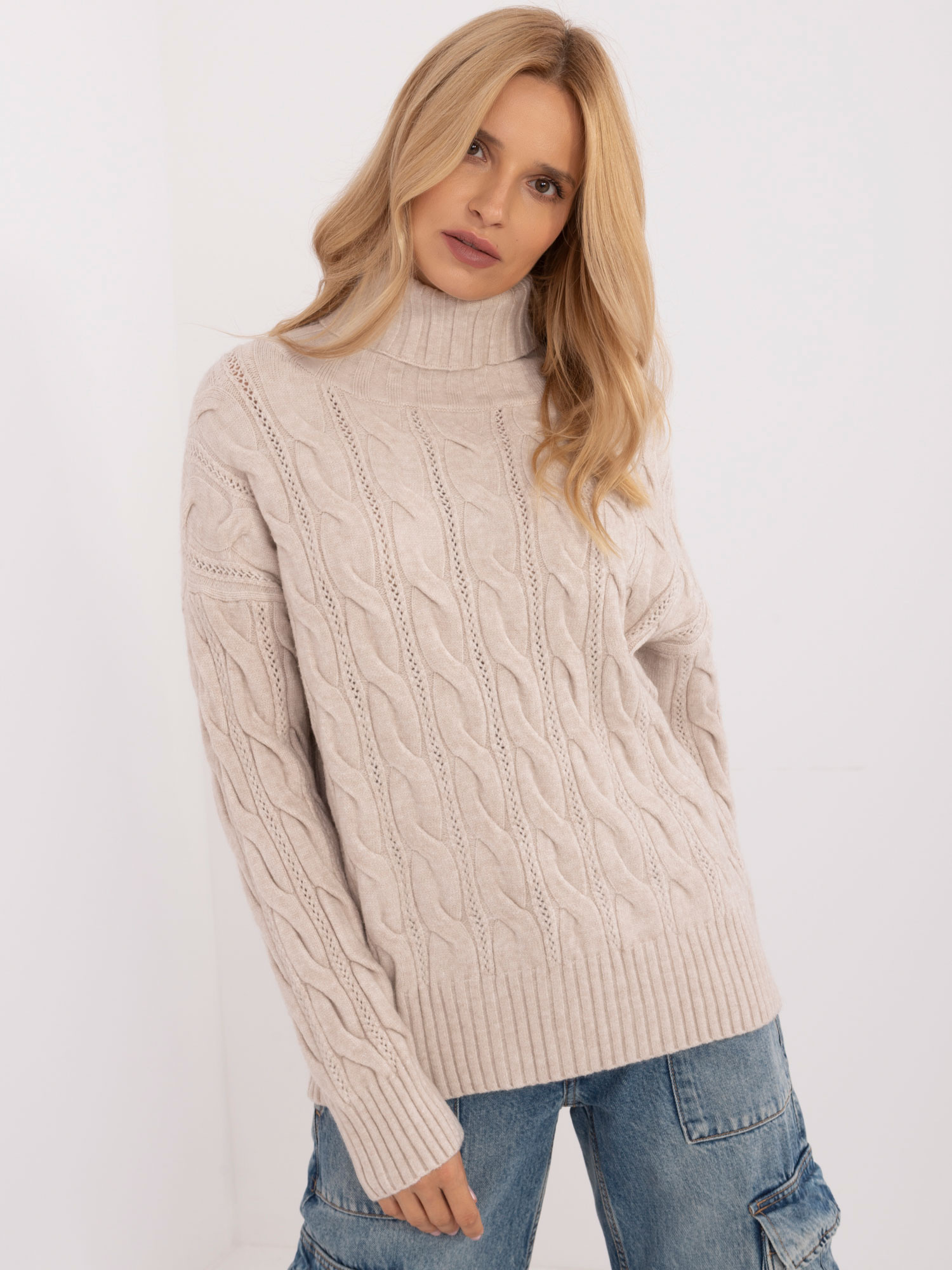 Sweter jasny beżowy