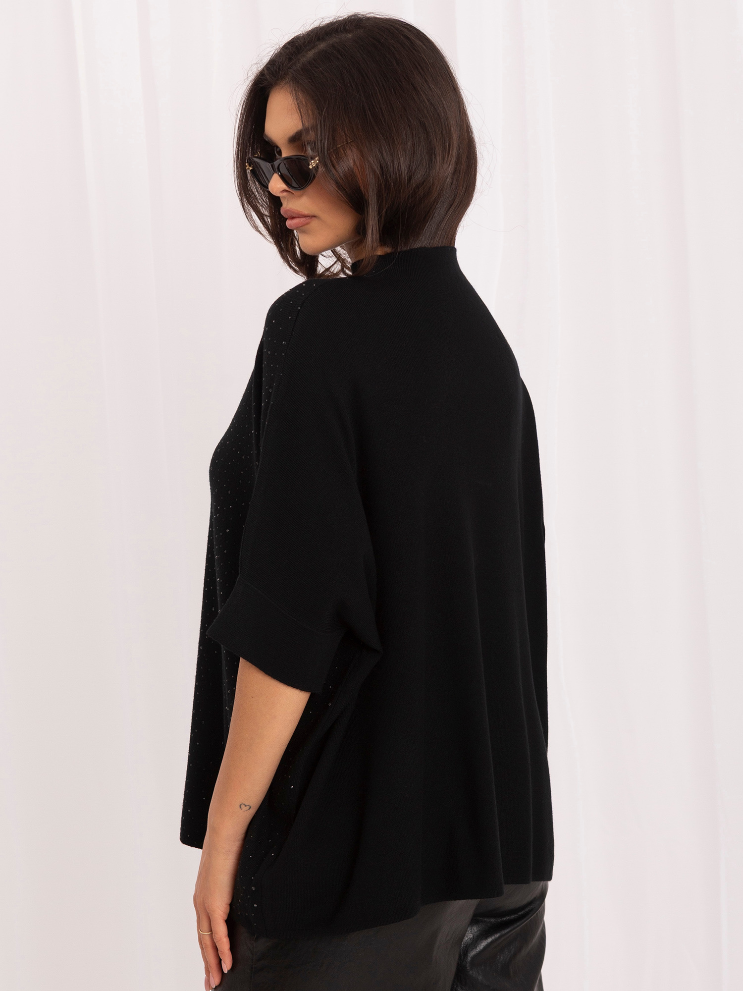 Sweter czarny
