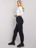 Granatowe spodnie dresowe z napisem Lily