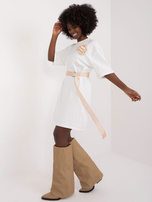 Hurt Ecru mini sukienka t-shirtowa z paskiem 