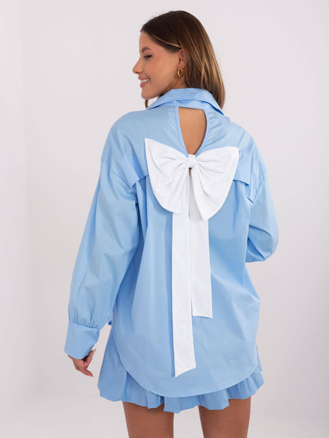 Hurtownia Jasnoniebieska rozpinana koszula oversize