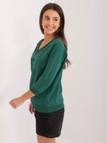 Hurtownia Ciemnozielona damska bluzka na co dzień napisem