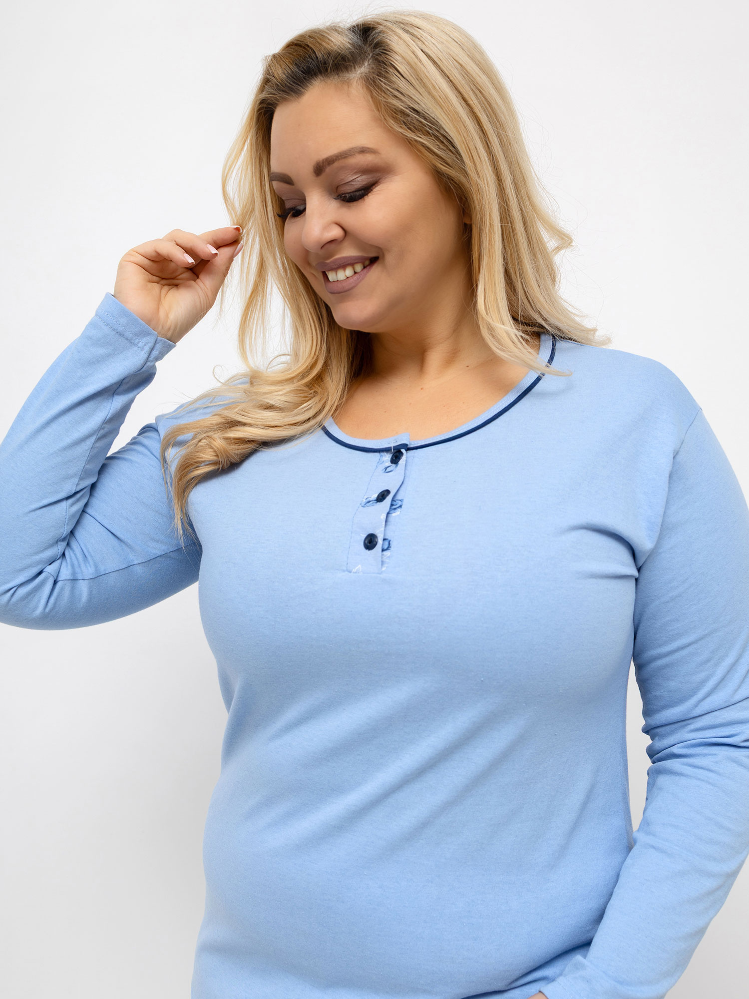 Světle modrá pyžama plus size kalhoty + tričko.