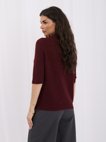 Bordeauxfarbener Damen-Polo-Pullover aus flauschigem Strick.