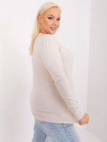 Hurt šviesiai smėlio spalvos pritaikytas plus size megztinis su V formos iškirpte.