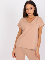 Camelowy luźny damski t-shirt basic Arlette 