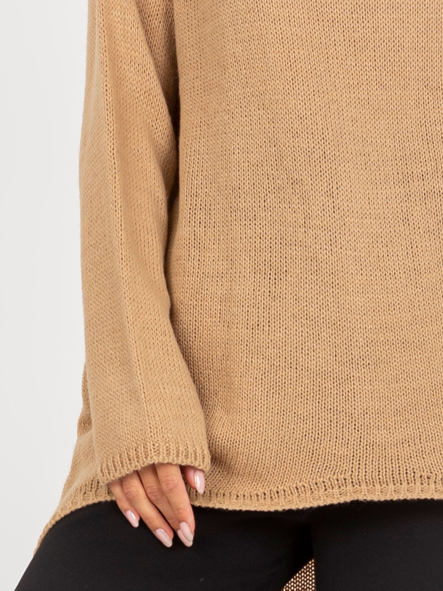 Camelowy sweter oversize z dłuższym tyłem OCH BELLA