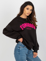 Hurt Czarna dresowa bluza bez kaptura z naszywką 