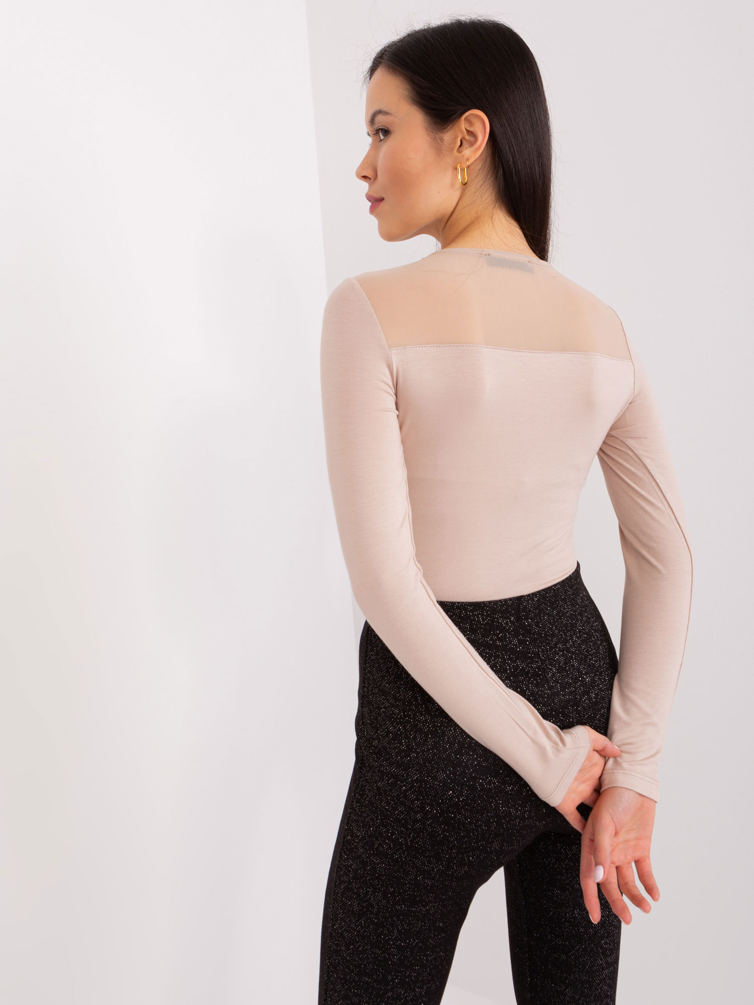 Beżowa bluzka longsleeve z siateczką BASIC FEEL GOOD