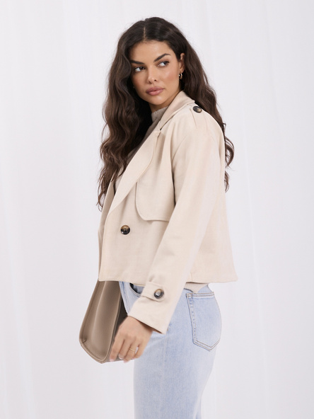 Helle beige kurze Jacke mit Wildleder-Effekt.