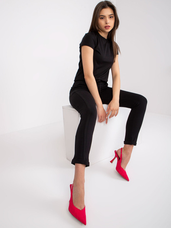 Schwarze Hose Approachable.