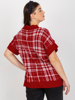 Hurtownia Czerwona dzianinowa kamizelka plus size w kratę 