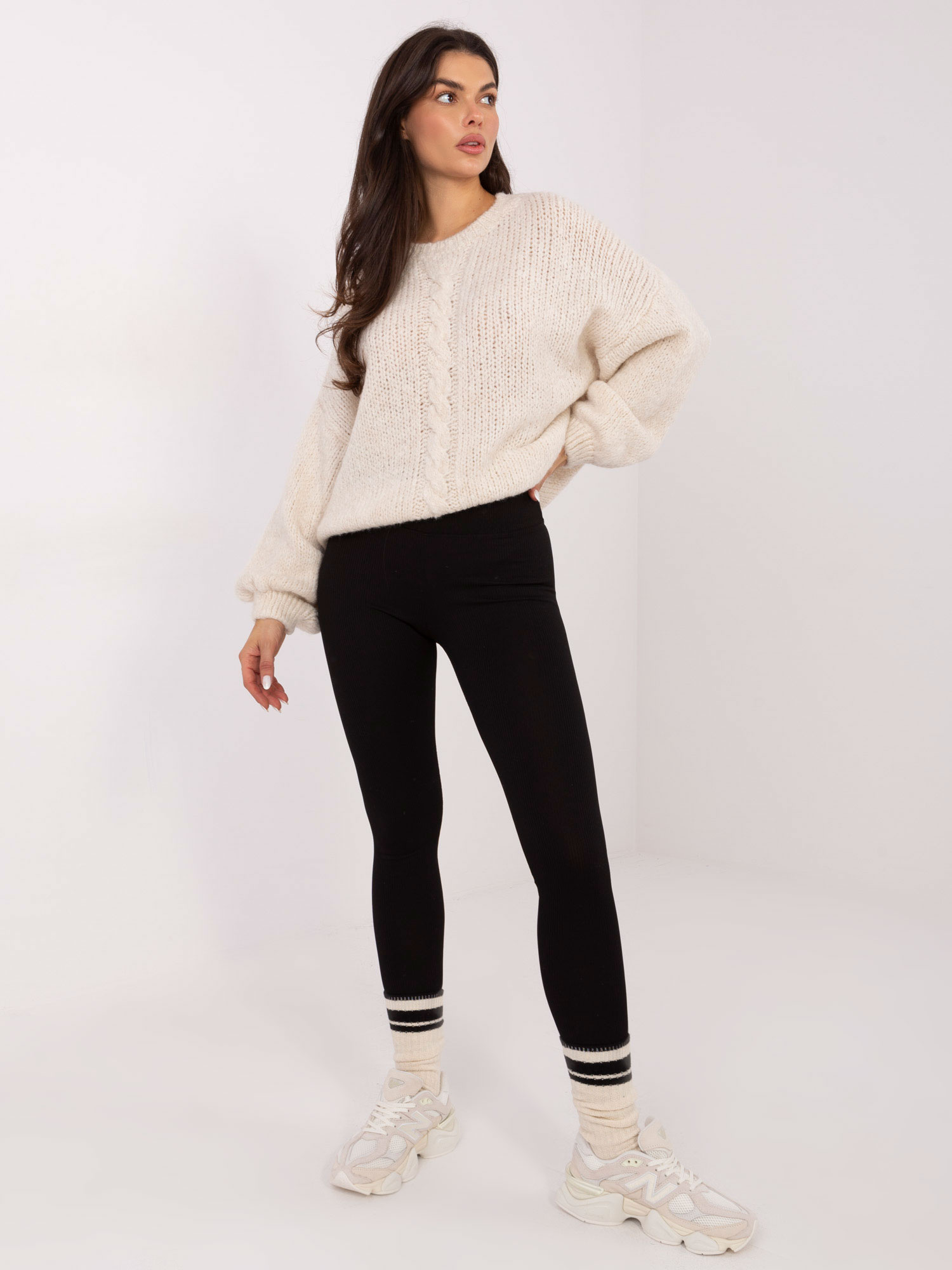 Sweter jasny beżowy