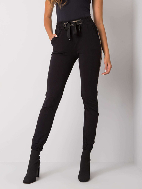 Czarne spodnie dresowe z aplikacją Giulia