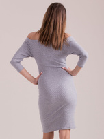 Jasnoszara sukienka z dekoltem łódką