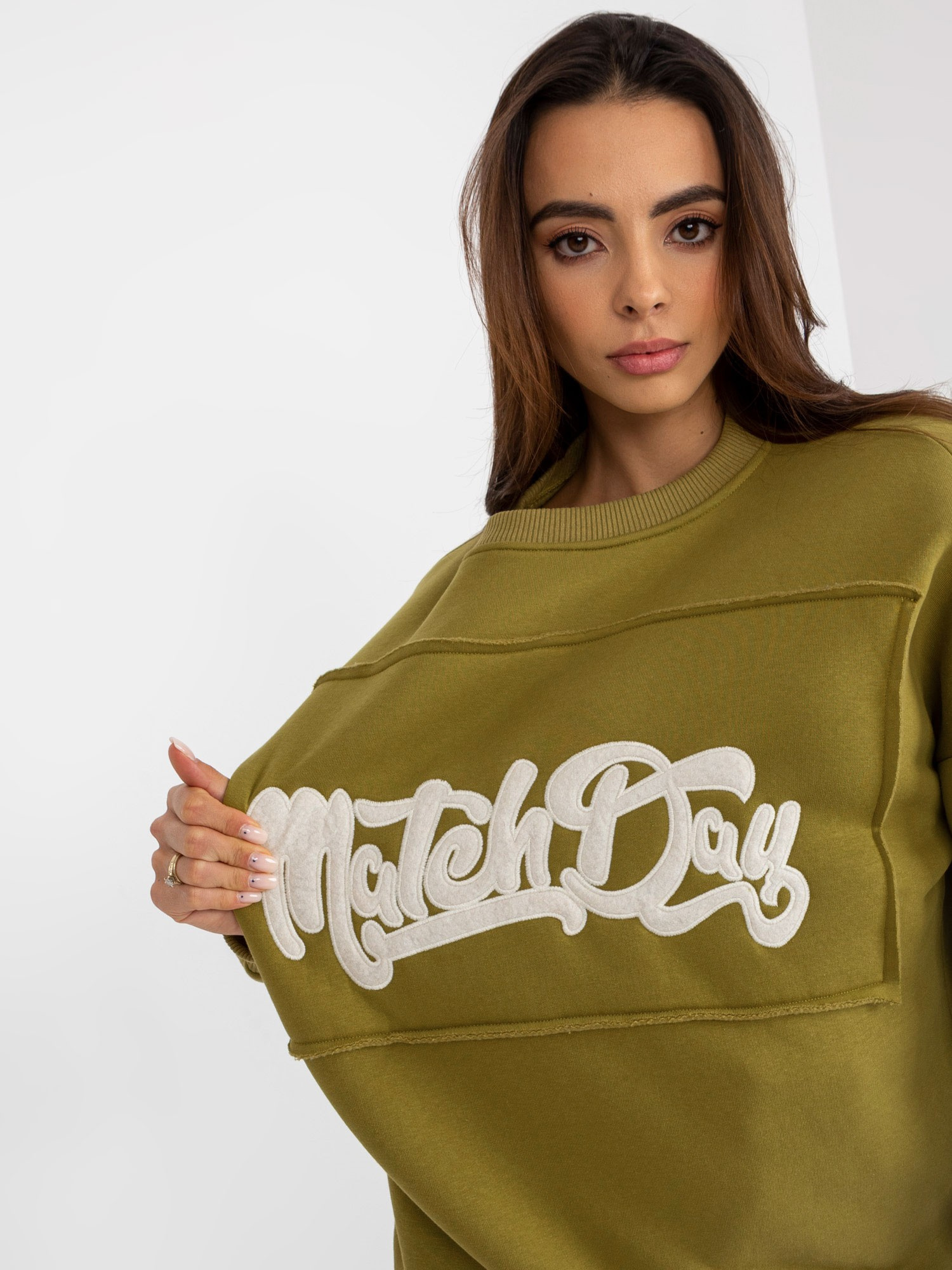 Hurtownia Oliwkowa dresowa bluza bez kaptura oversize 