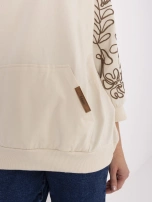 Jasnobeżowa damska bluza kangurka z haftem