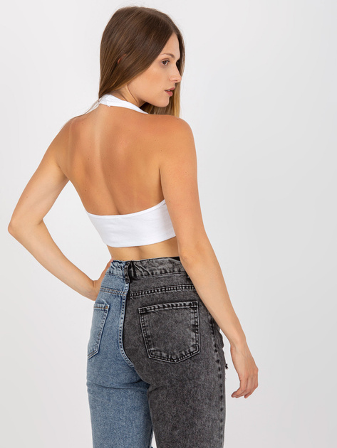 Hurtownia Biały prążkowany crop top basic na szyję RUE PARIS