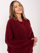 Bordowy damski sweter boucle o kroju oversize
