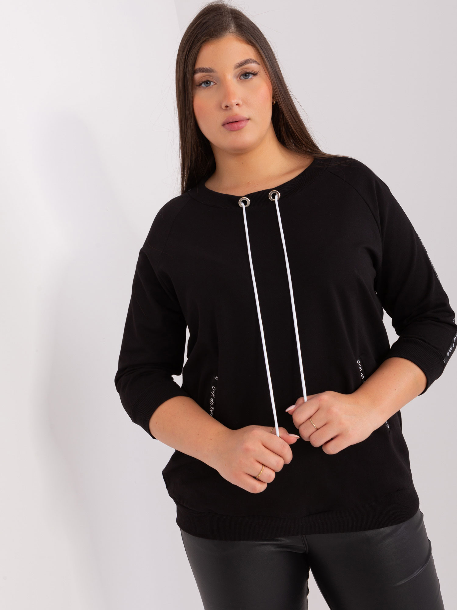 Czarna bluza damska plus size bez kaptura