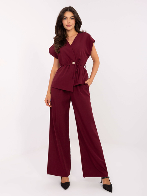 Bordowy elegancki komplet z ozdobnym guzikiem