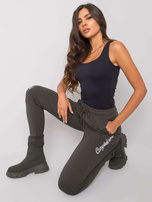 Khaki spodnie dresowe z napisami Haylee