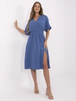 Ciemnoniebieska muślinowa sukienka z rozcięciem 