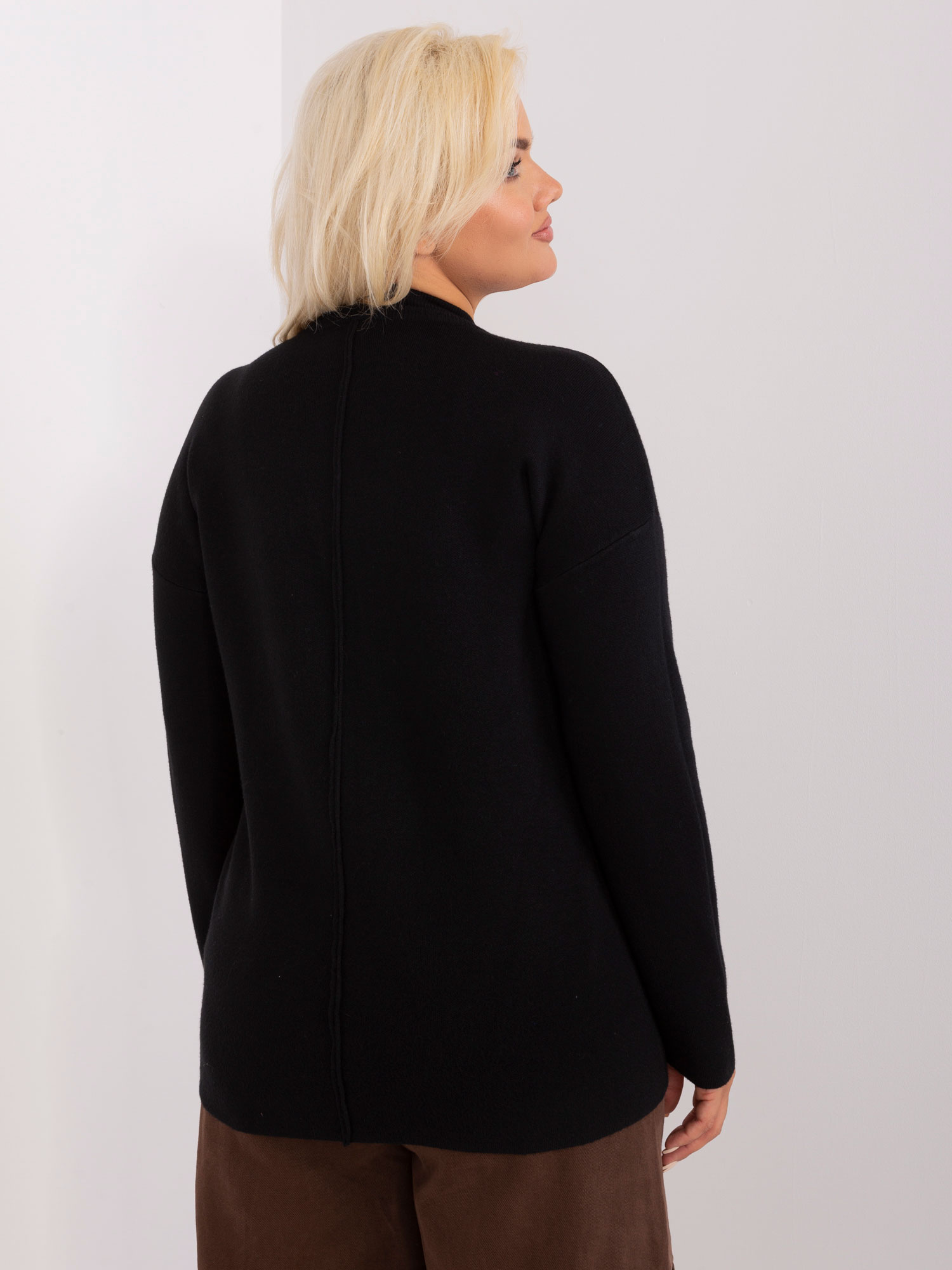 Jasnobeżowy damski sweter plus size z zamkami