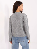 Grauer Damenpullover mit Spitzeneinsatz.