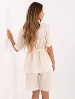 Jasnobeżowy muślinowy komplet na lato