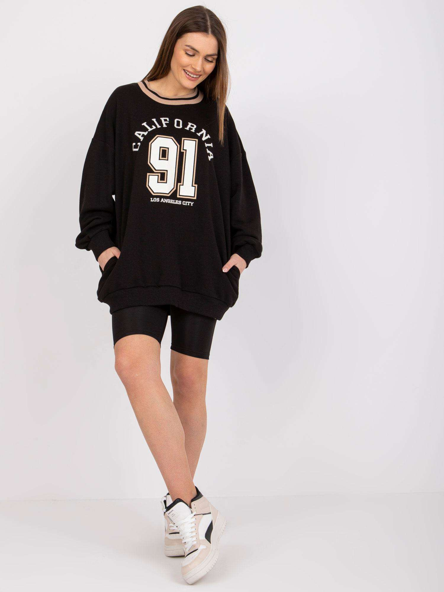 Czarna bluza dresowa z haftem Suzanne  