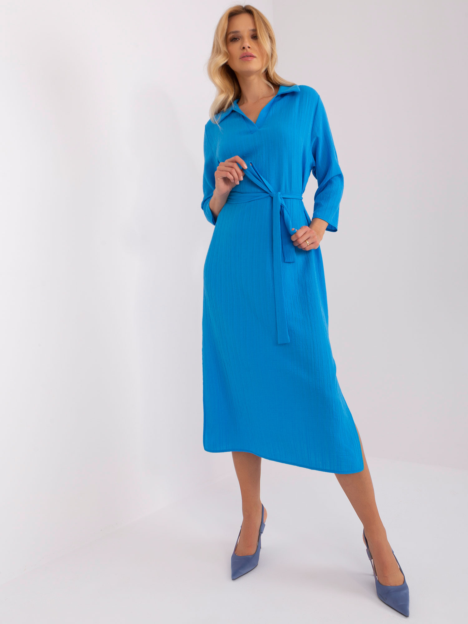 Hurt Blaue Midi-Kleid für den Alltag aus Viskose.