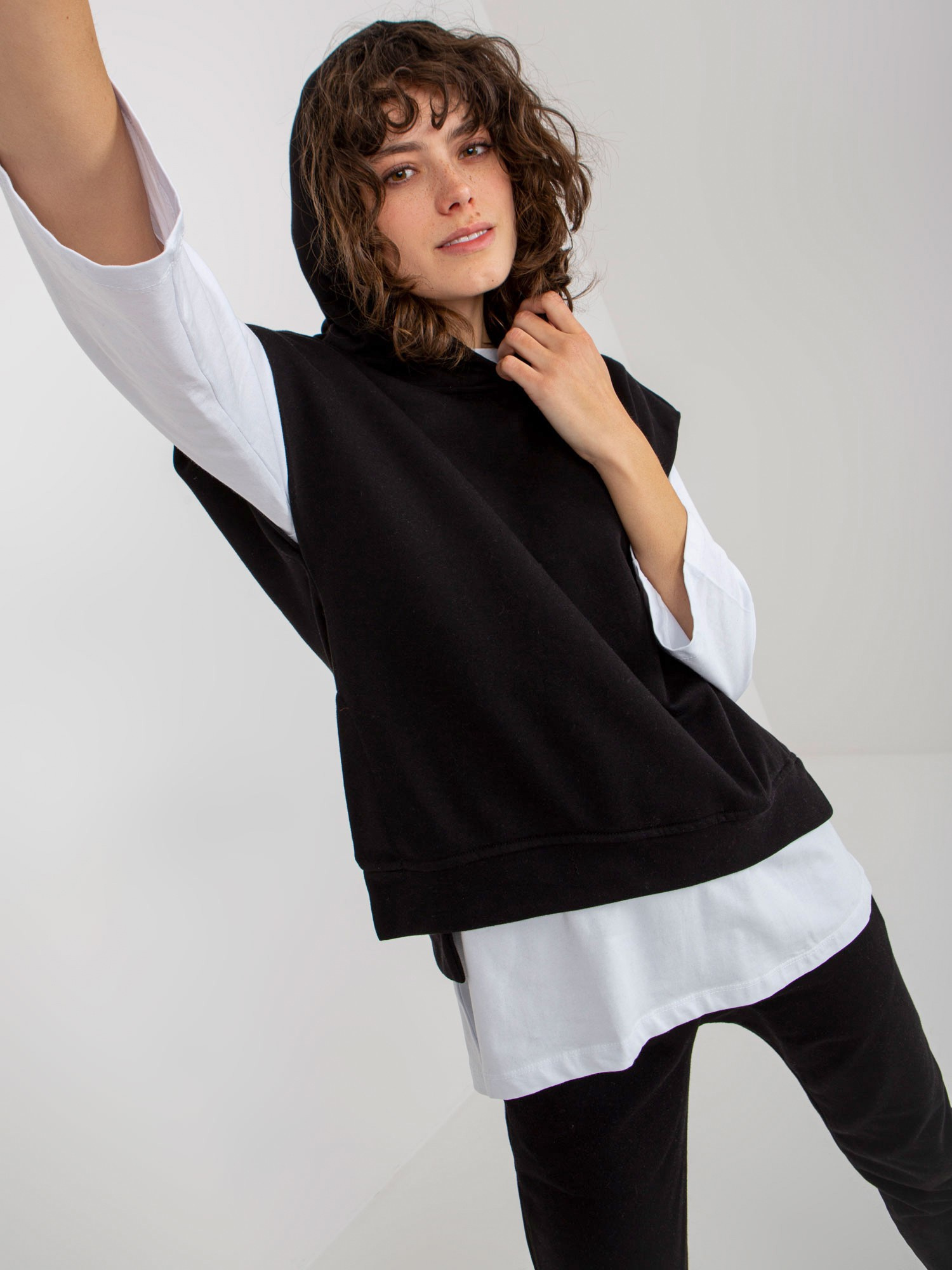 Czarny trzyczęściowy komplet casualowy z bluzką oversize