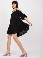 Czarna sukienka z falbaną i wiązanym dekoltem Veronique OCH BELLA 