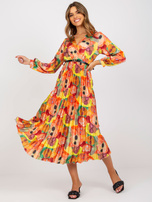 Pomarańczowa plisowana sukienka w kolorowe wzory 