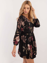 Hurt Czarna wzorzysta sukienka mini z gumką w pasie